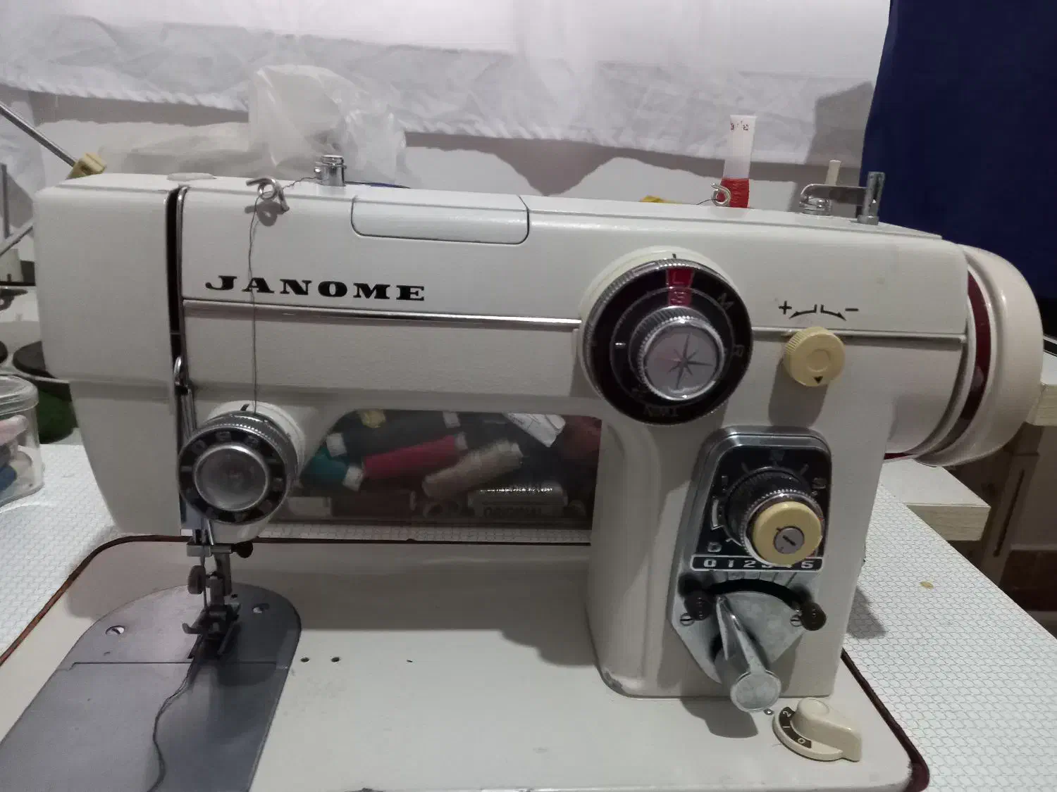 چرخ خیاطی صنعتی|چرخ خیاطی و ریسندگی|رشت, منظریه|دیوار