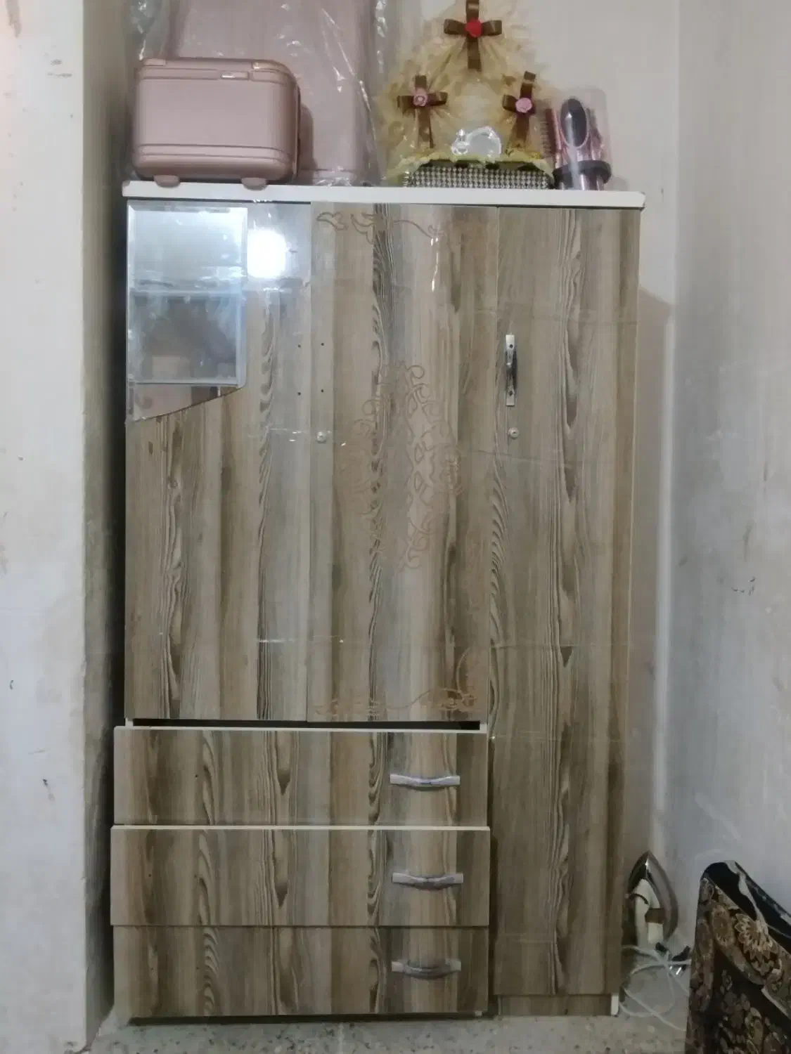 کمد لباس|جاکفشی، کمد، دراور|ایرانشهر, |دیوار