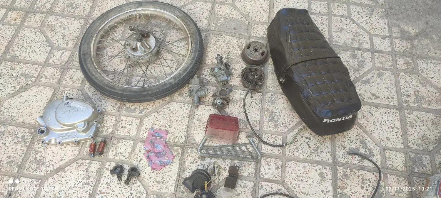 وسایل موتور سیکلت|قطعات یدکی و لوازم جانبی|اصفهان, گلستان|دیوار