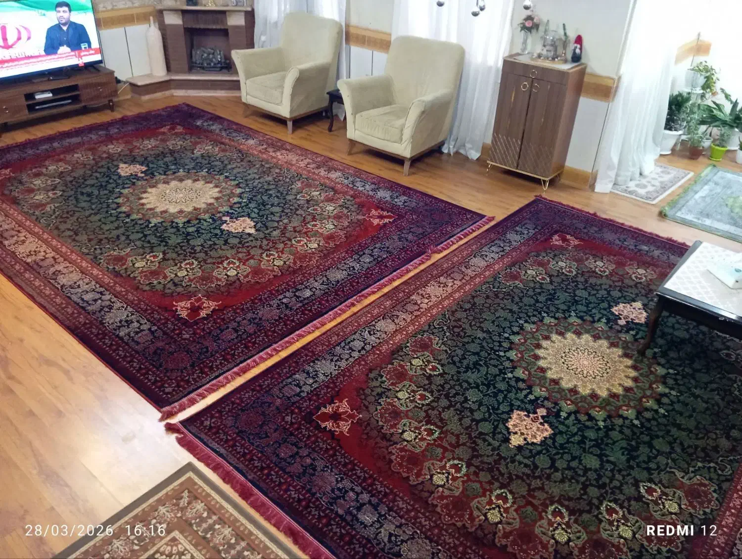 فرش|فرش|هشتگرد, هیو|دیوار