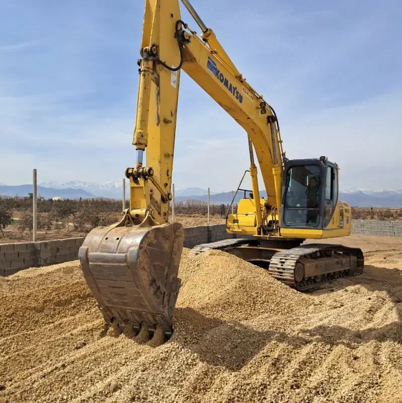 بیل ،لودر ،کمپرسی، پیمانکاری|خدمات پیشه و مهارت|کاشان, فاز ۲ ناجی آباد|دیوار