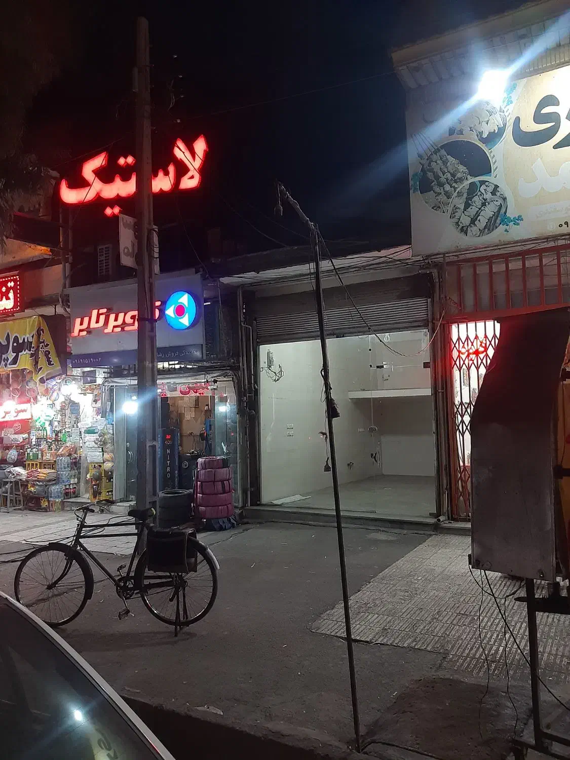 مغازه ۲۲ متری جمهوری|اجارهٔ مغازه و غرفه|قم, میرزائیه|دیوار