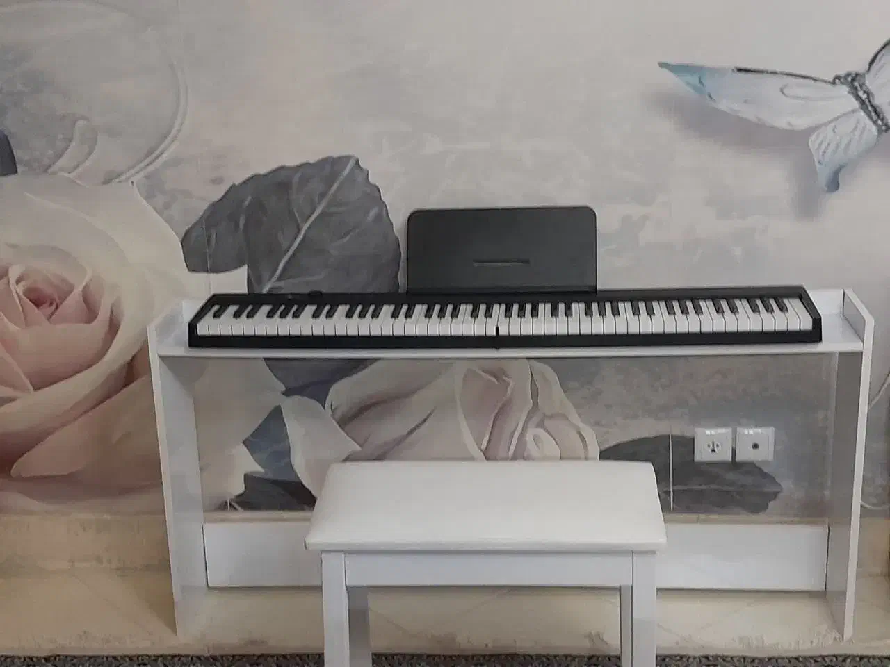 متنوع ترین پیانوهای اقساطی ارسال سراسر کشور|پیانو، کیبورد، آکاردئون|اصفهان, باغ زرشک|دیوار