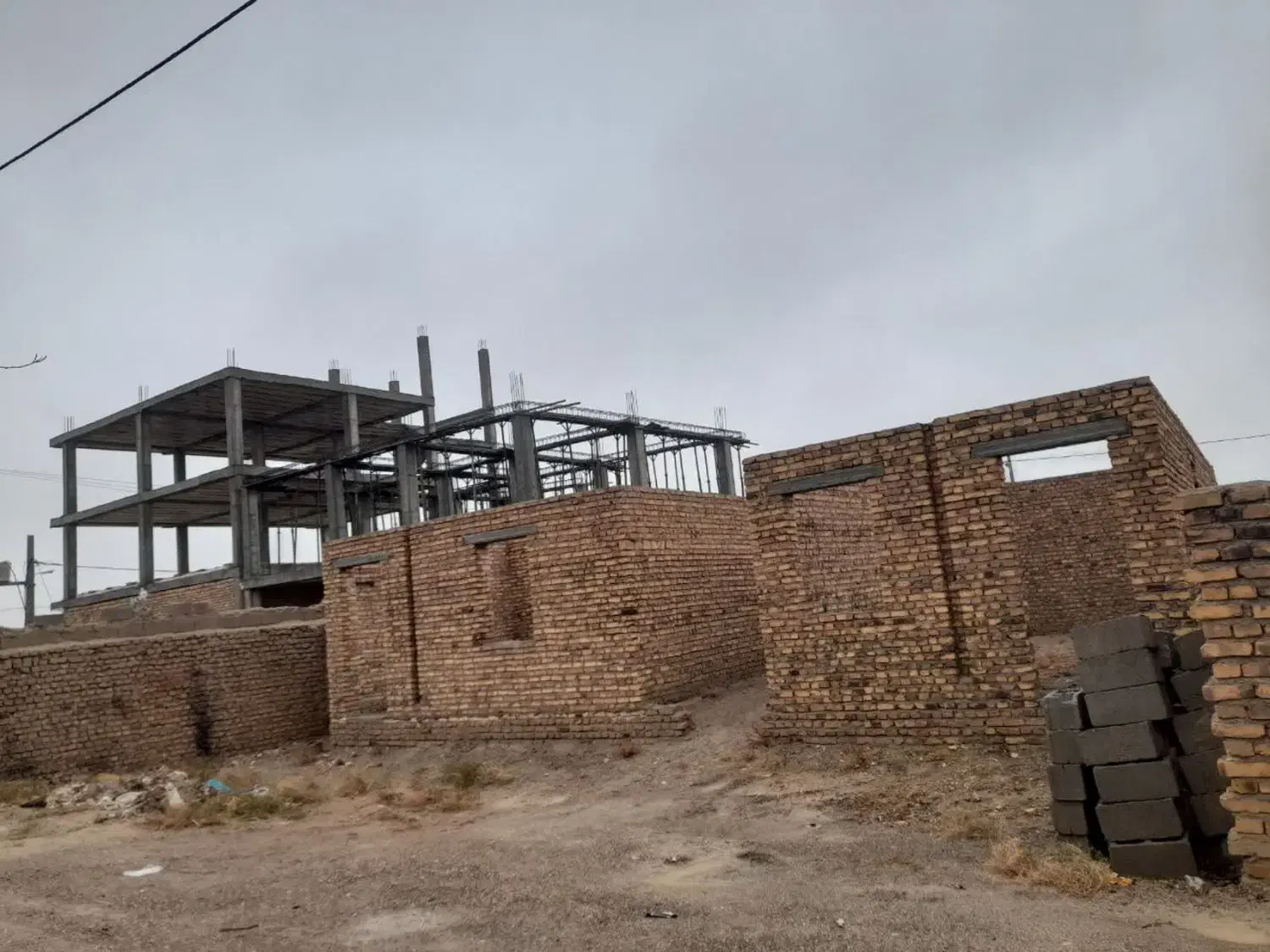 زمین نیمه ساخت ۳۰۰ متر اول دوستمحمد|فروش زمین و ملک کلنگی|هیرمند, |دیوار