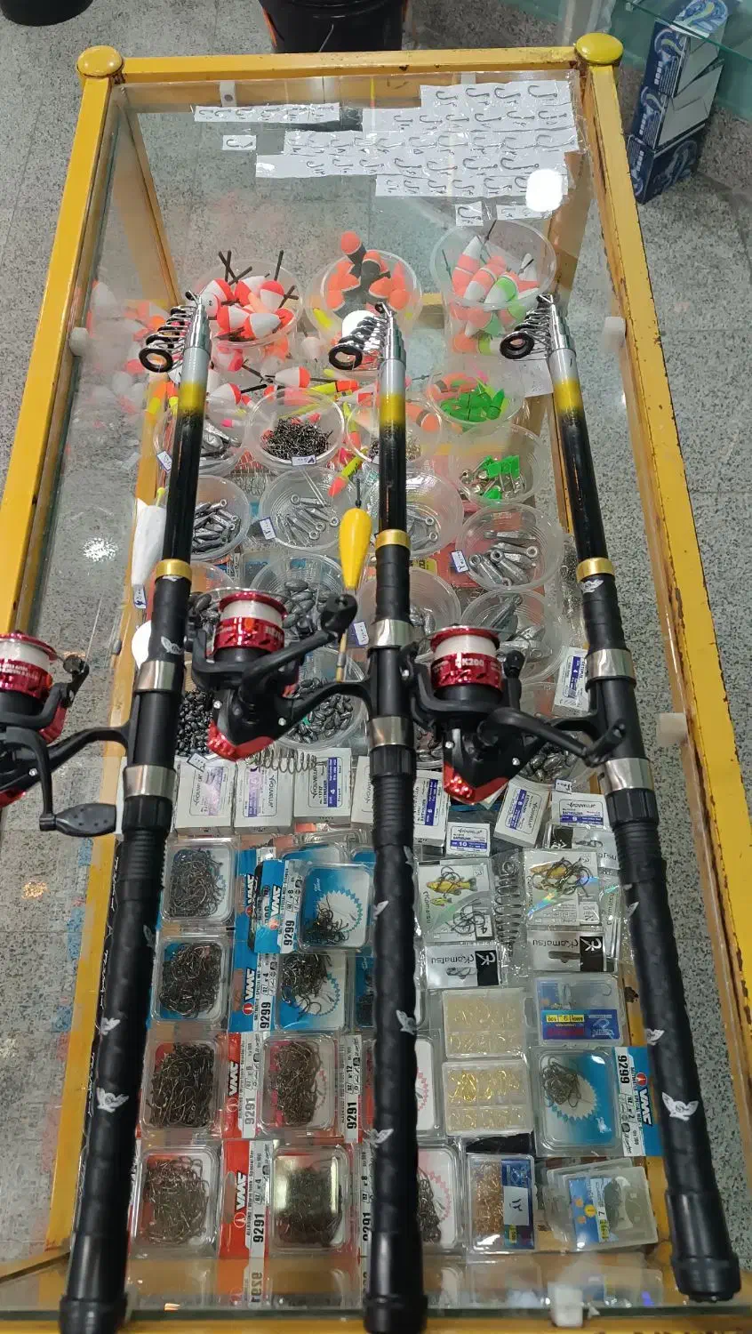 لنسر چوب چرخ ماهیگیری تایتانیک قیمت مناسب|ماهیگیری|بابلسر, |دیوار