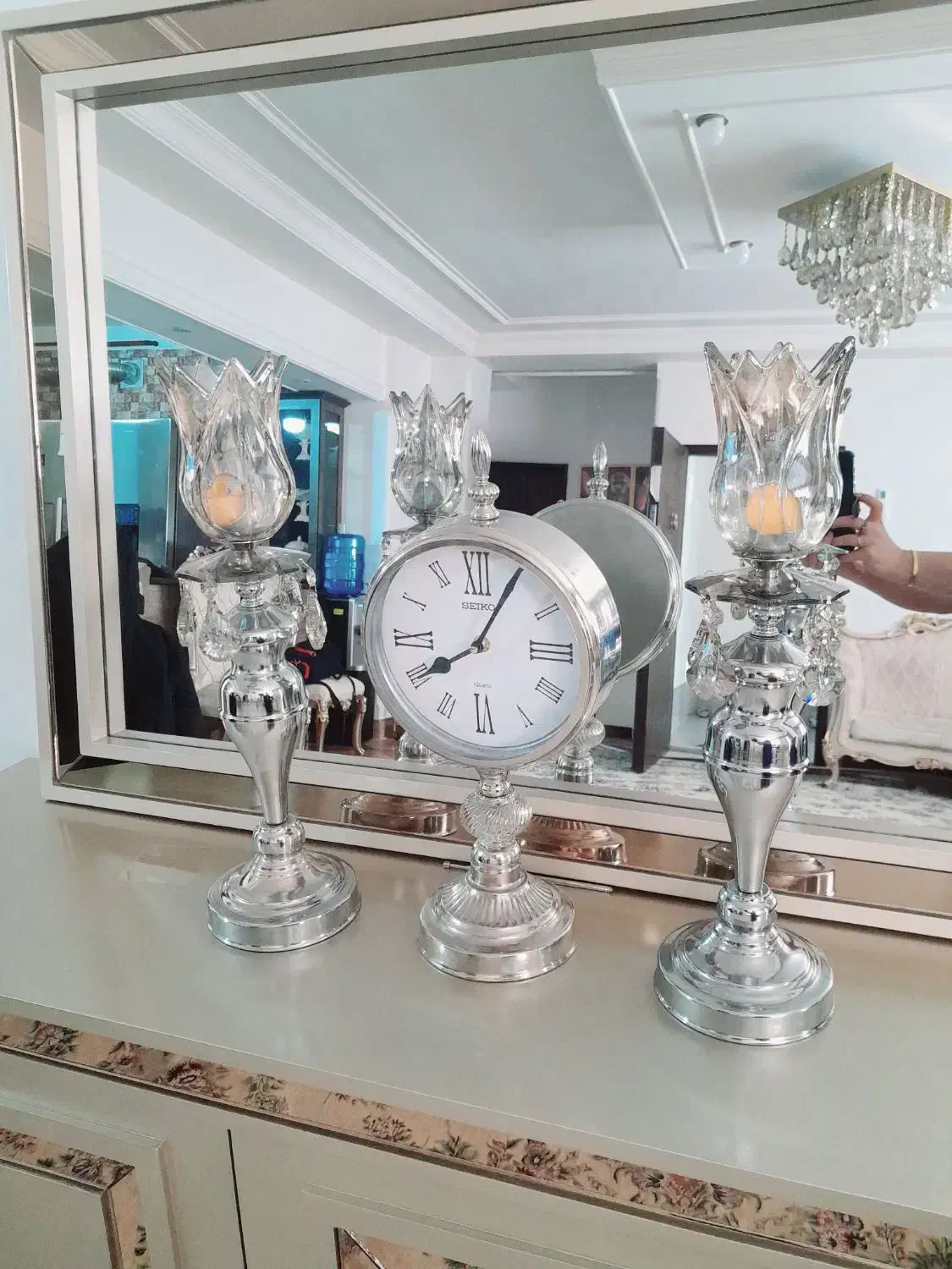 تعدادی لوازم تزئینی خانه در حد نو|ساعت دیواری و تزئینی|نهاوند, |دیوار