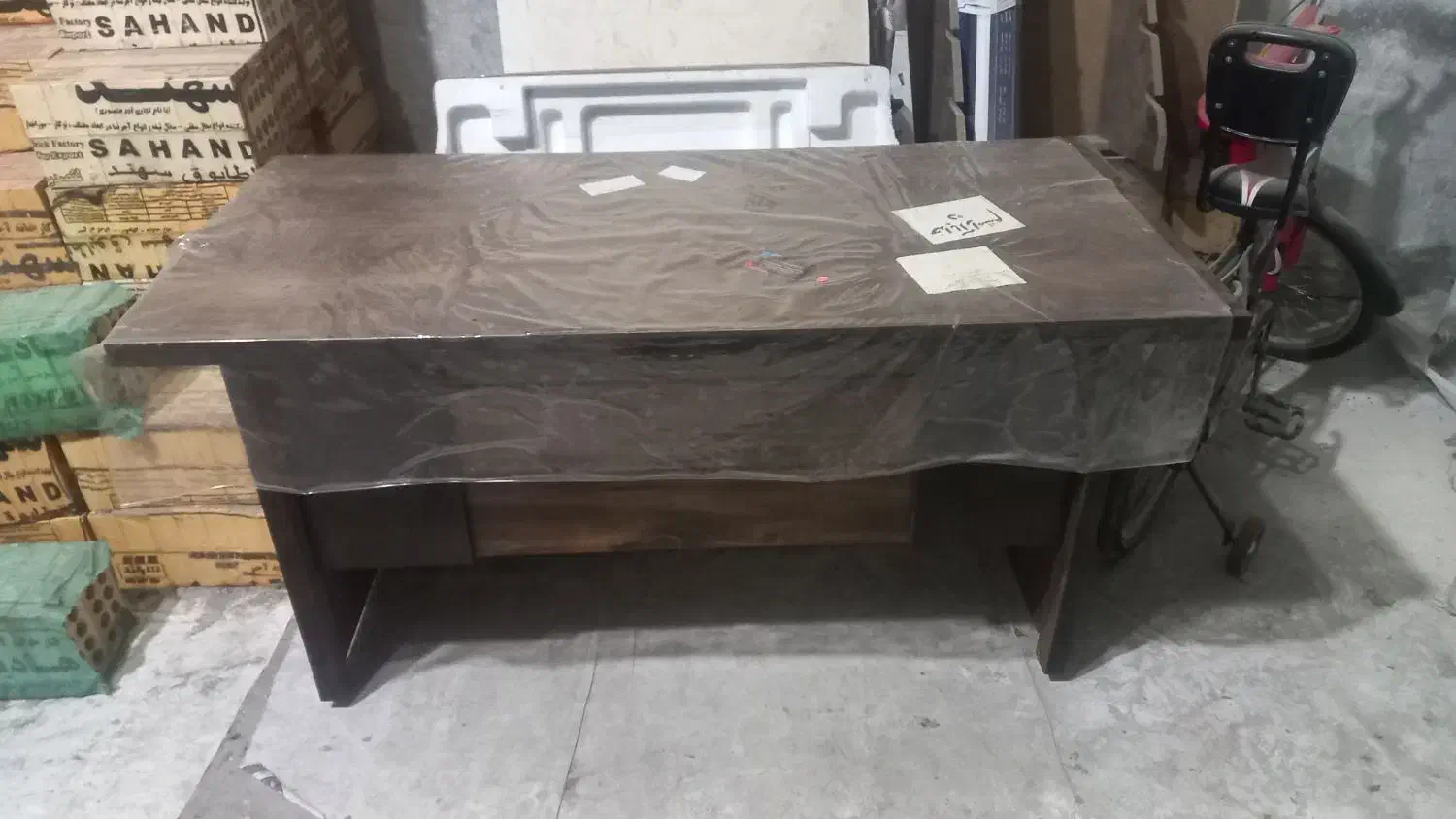 میز اداری در حد نو|میز تحریر و کامپیوتر|لاهیجان, طالقانی|دیوار