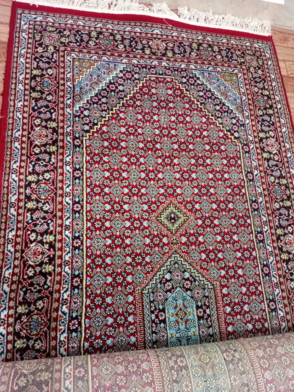 کناره ۴متری در ۱ ماشینی|فرش|قروه, |دیوار
