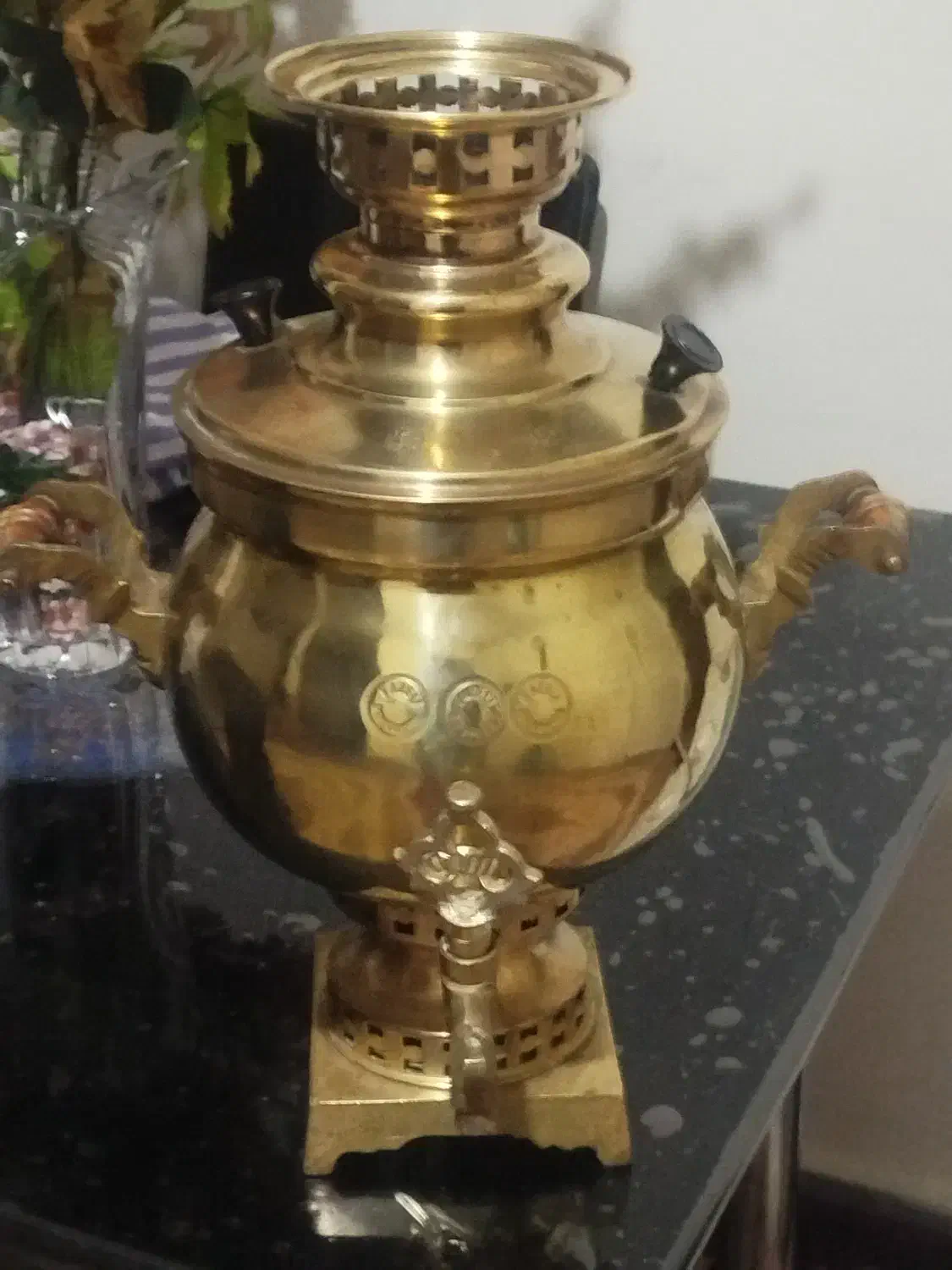 سماور برنز قدیمی|قوری، کتری، قهوه‌ساز دستی|تبریز, |دیوار