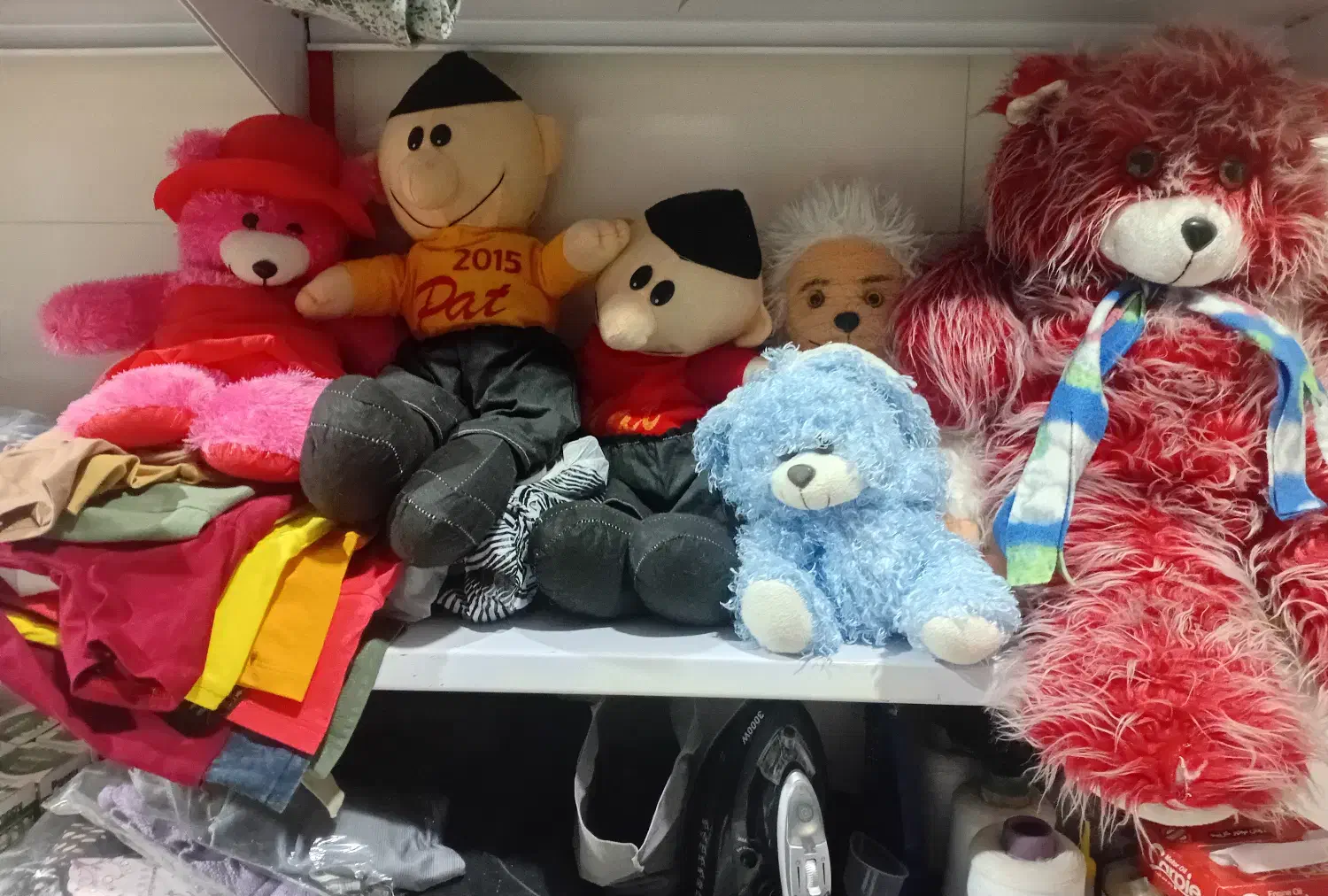 عروسک|اسباب‌بازی بچه|سرپل ذهاب, |دیوار