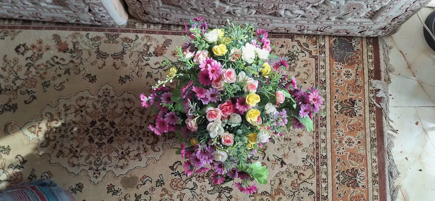 گلدان وگل|گل مصنوعی|قدس, شهرقدس|دیوار