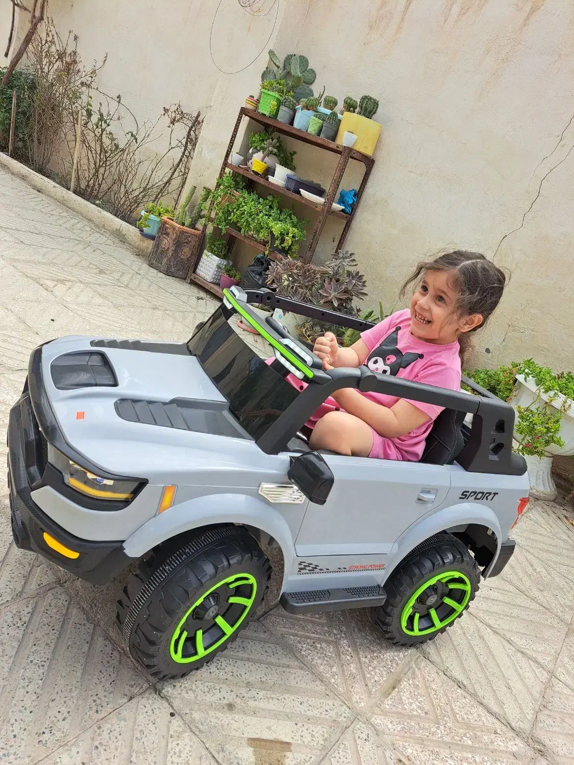 ماشین شارژی نو|اسباببازی بچه|رباطکریم, انجم آباد|دیوار