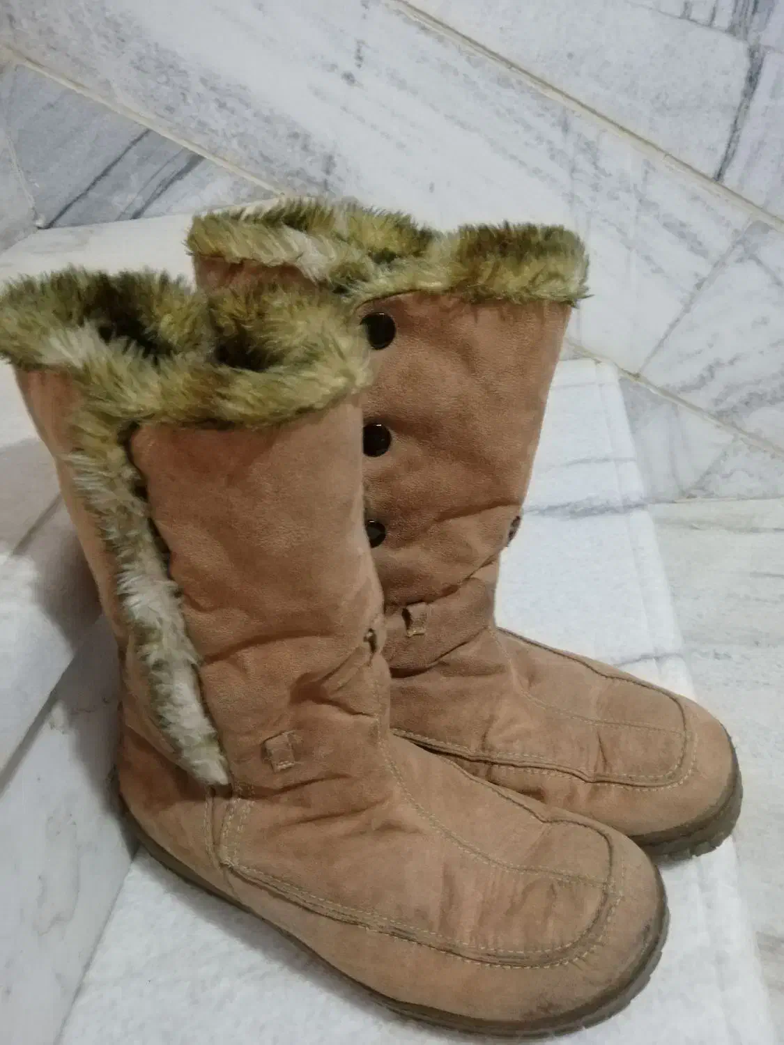 دو جفت پوتین و چند جف کفش مجلسی|کیف، کفش، کمربند|سنندج, |دیوار