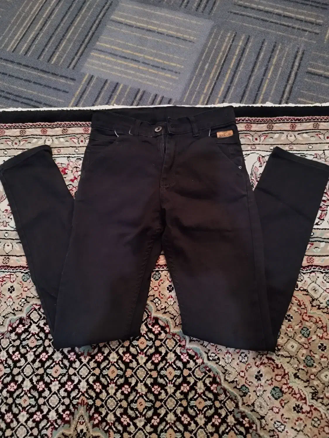 شلوار|لباس|تهران, جوانمردان (اندیشه)|دیوار