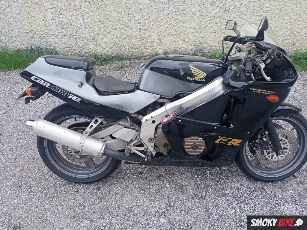 هندا cbr 400|موتورسیکلت|تهران, جنتآباد جنوبی|دیوار