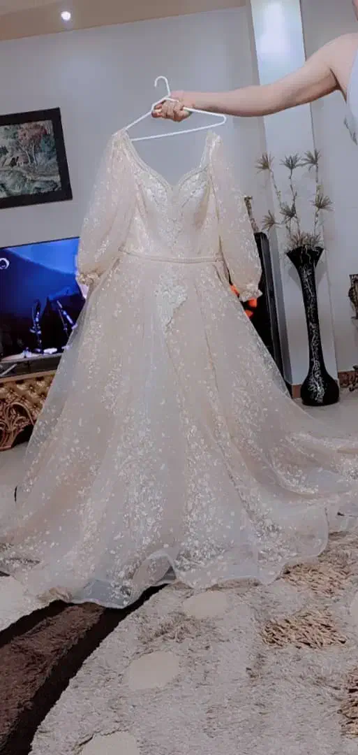 لباس عروس 3عد یکجا|لباس|کومله, |دیوار