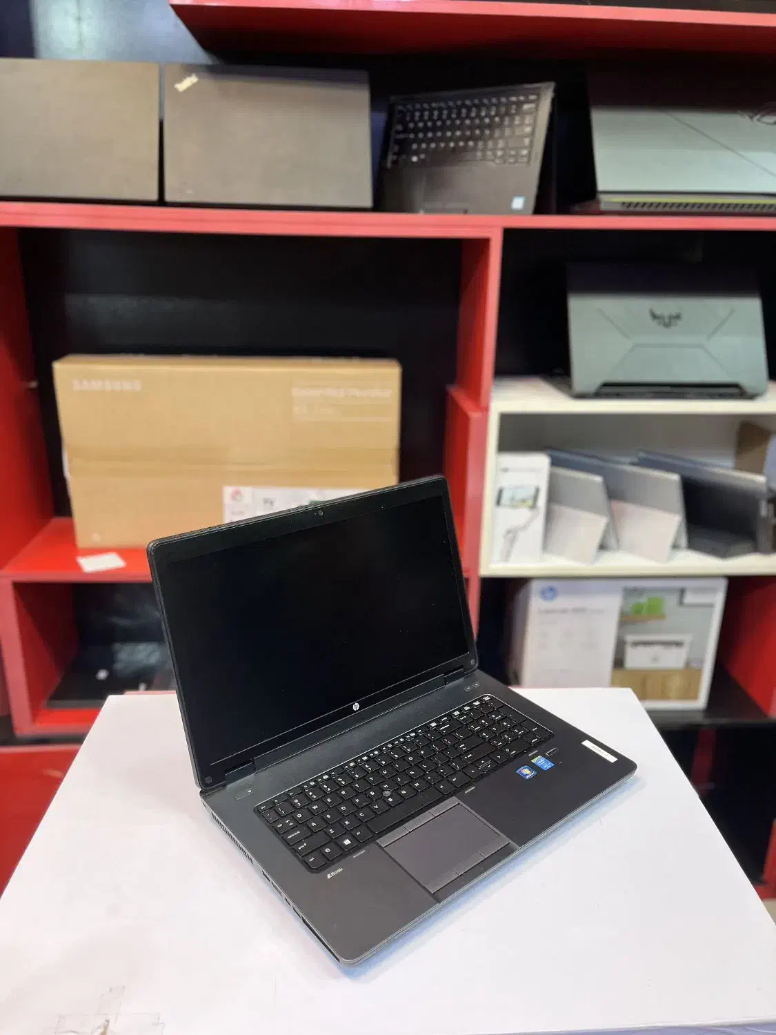 hp zbook 17 i7 گرافیک مجزا ۸ گیگ k5100|رایانه همراه|بندر انزلی, سامانسر|دیوار