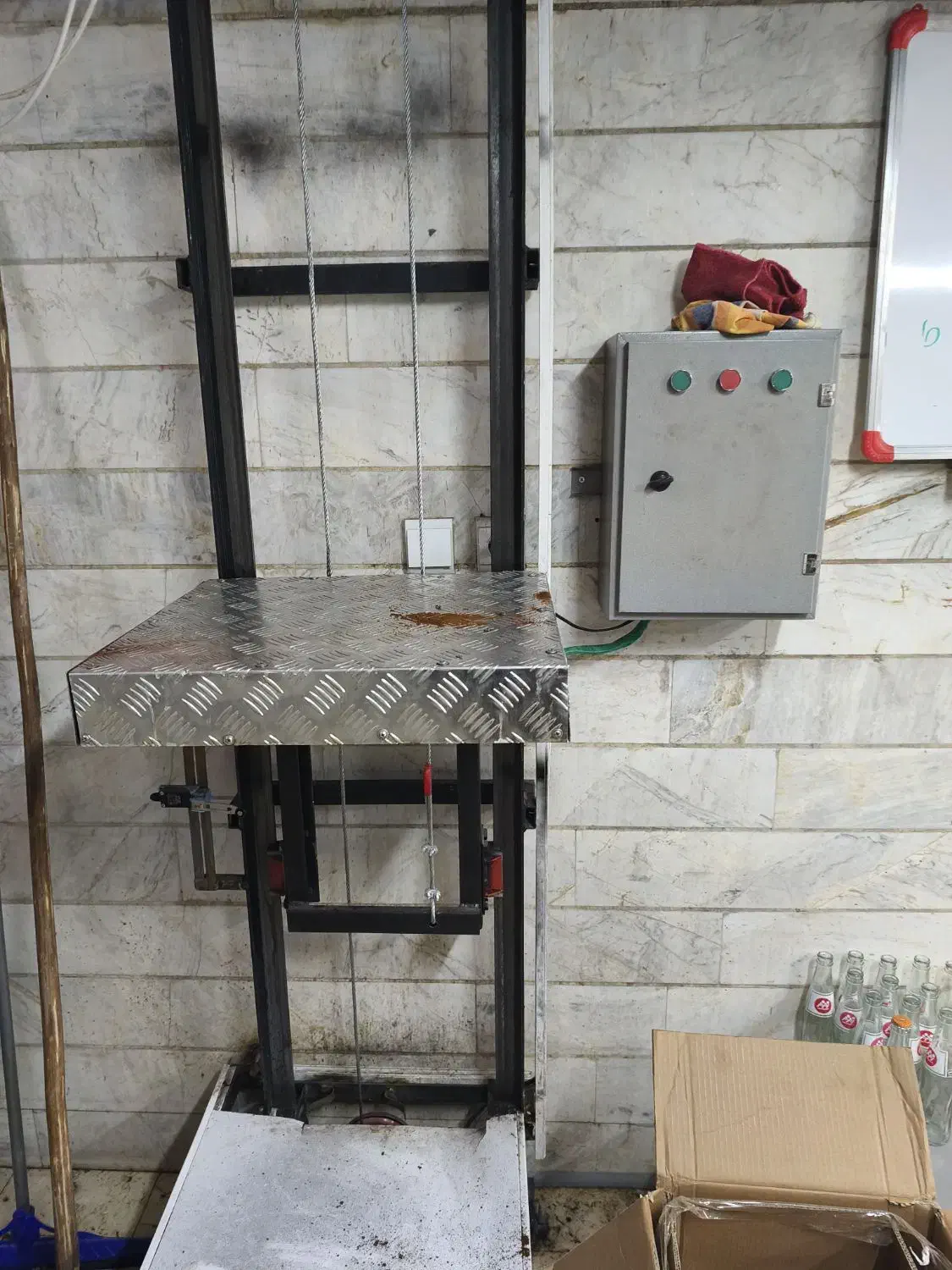 بالابر|ماشینآلات صنعتی|اصفهان, چرخاب|دیوار