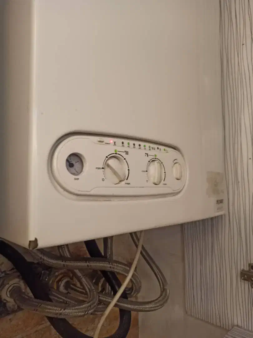 تعمیرات پکیج ابگرمکن برد سرویس رسوبگیری در محل|خدمات پیشه و مهارت|مشهد, وکیلآباد|دیوار