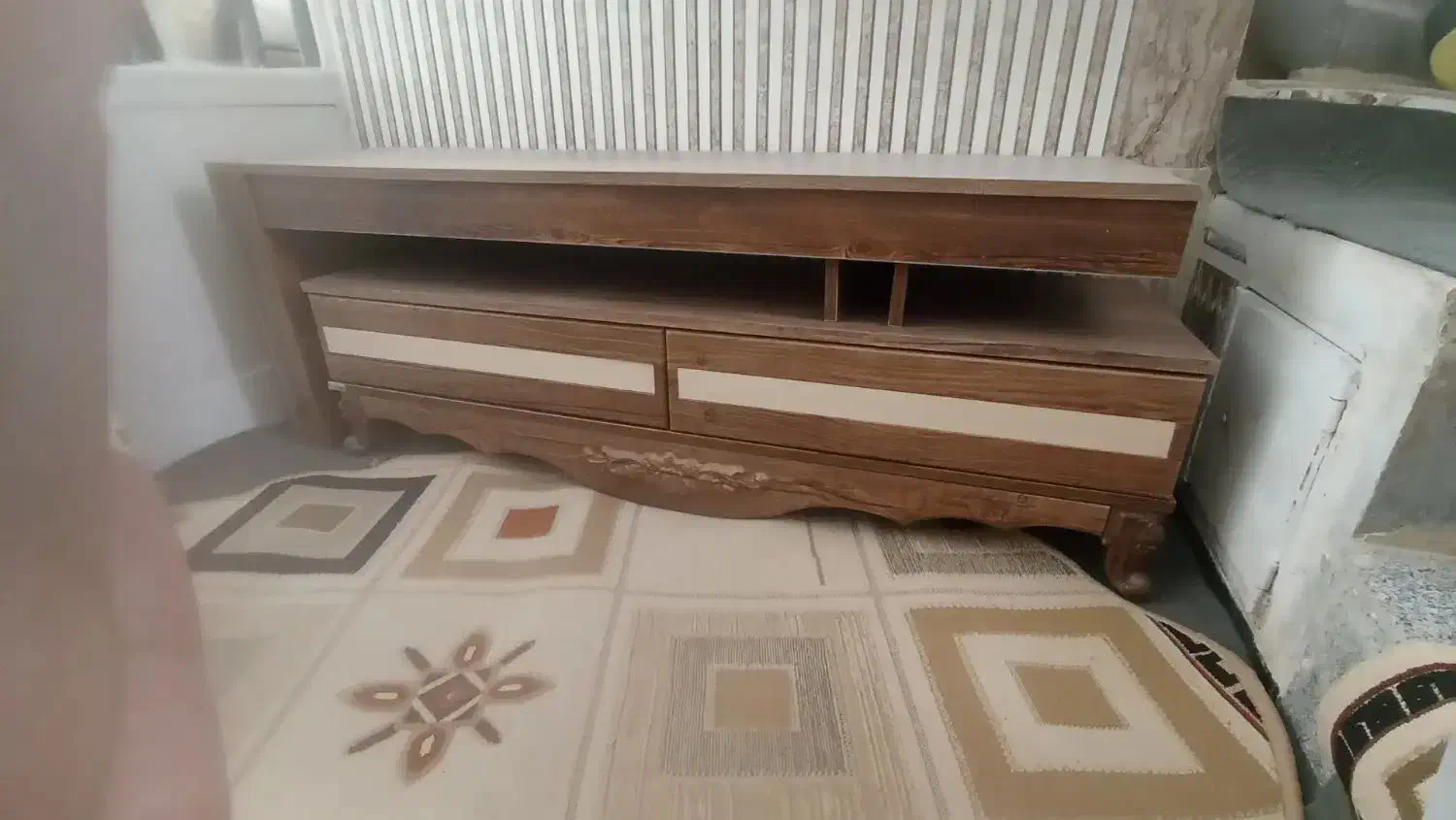 میز تی‌وی و جلو مبلی|میز تلویزیون|بهار, |دیوار