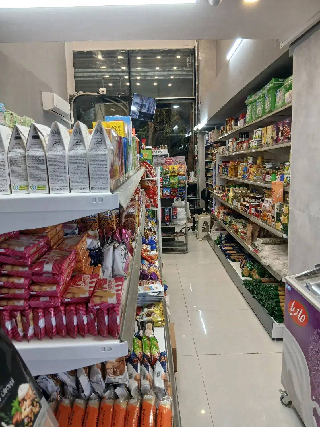 واگذاری کامل یا شراکت سوپر مارکت|اجارهٔ مغازه و غرفه|بجنورد, |دیوار