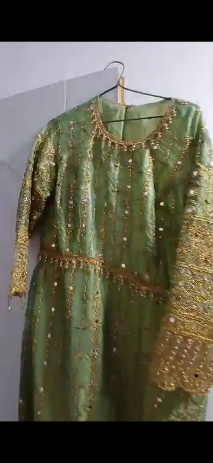 دو عدد لباس مجلسی در خورموج|لباس|خورموج, |دیوار