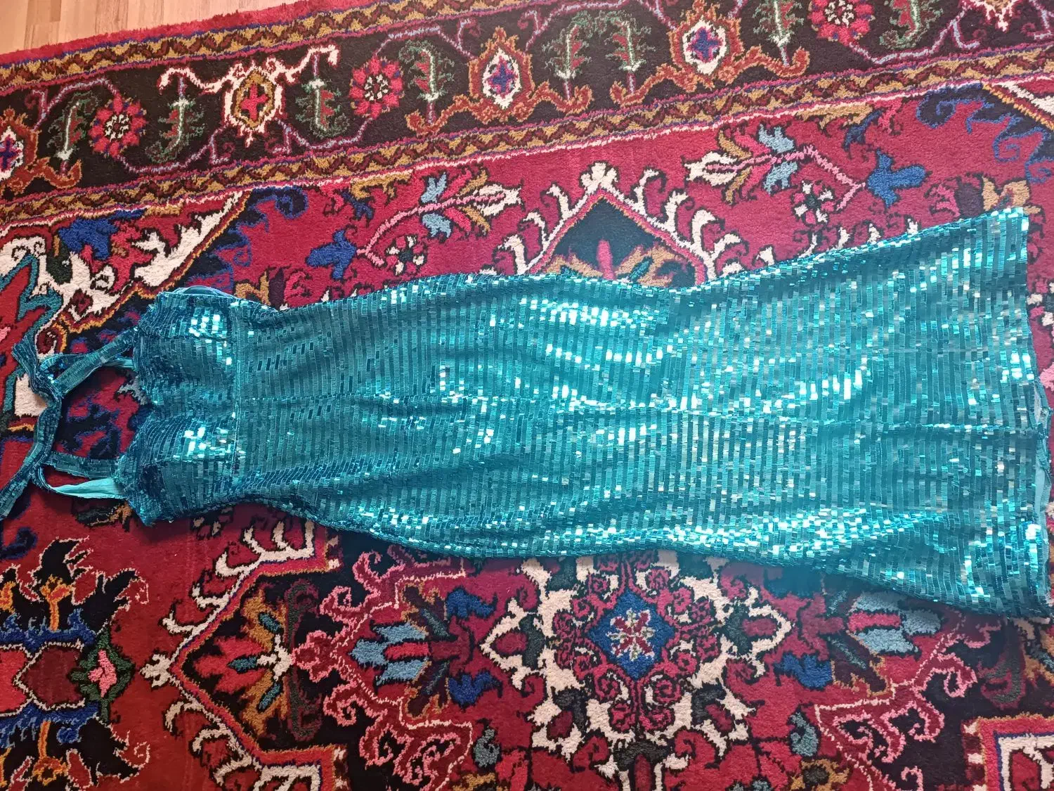 لباس مجلسی|لباس|تبریز, |دیوار