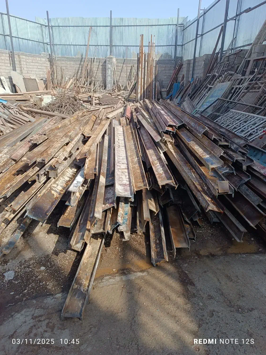 فروش انواع آهن آلات مستعمل|عمده‌فروشی|خواف, |دیوار