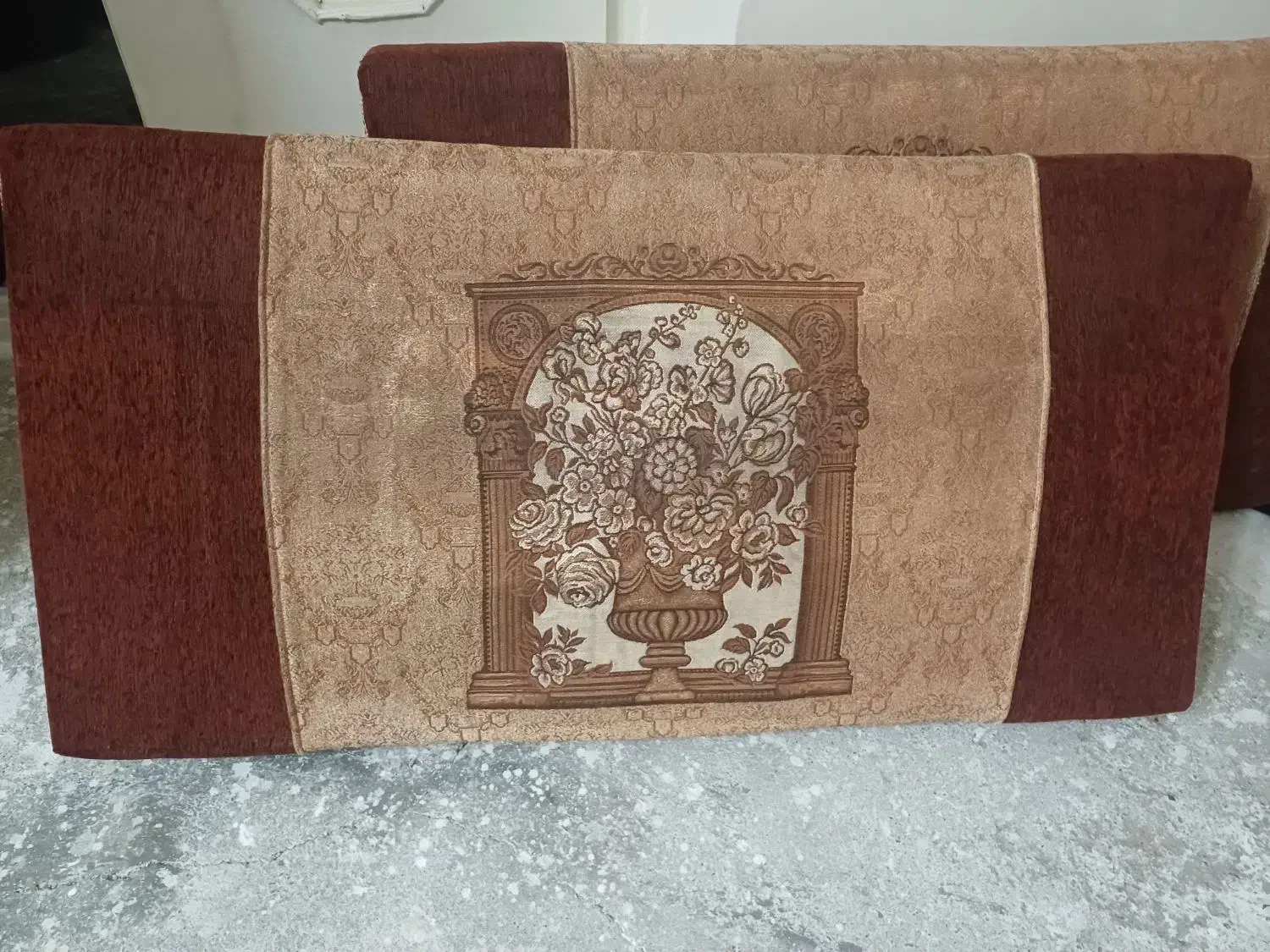 تکی سالم|مبلمان خانگی و میز عسلی|بروجرد, |دیوار