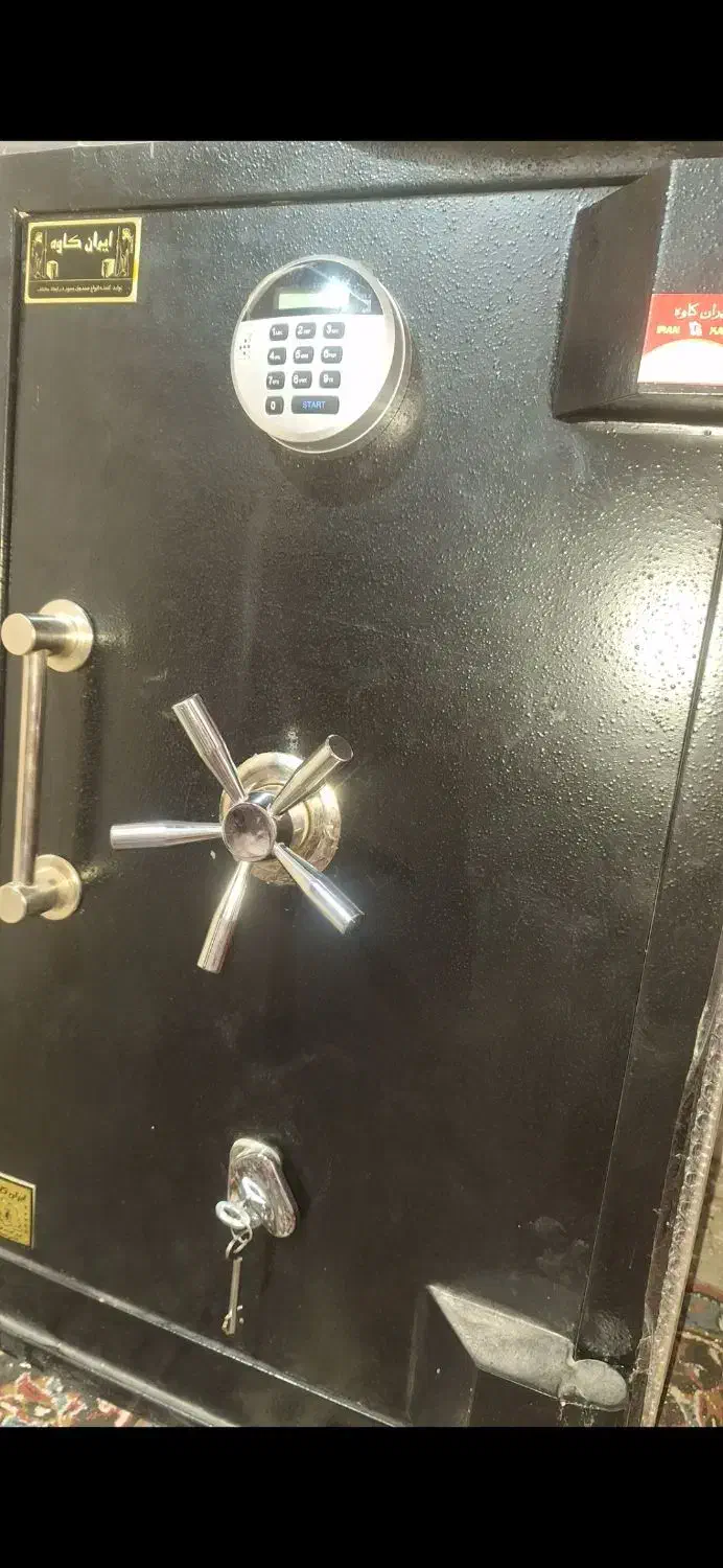 گاو صندوق ایران کاوه مدل ۵۵۰ مشکی بسیار سالم|ابزارآلات|لاهیجان, جمهوری|دیوار