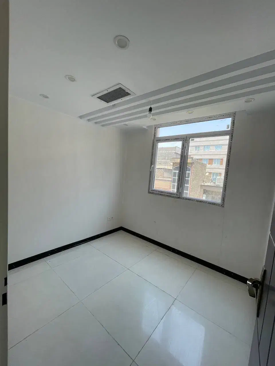 72 متری تک واحدی