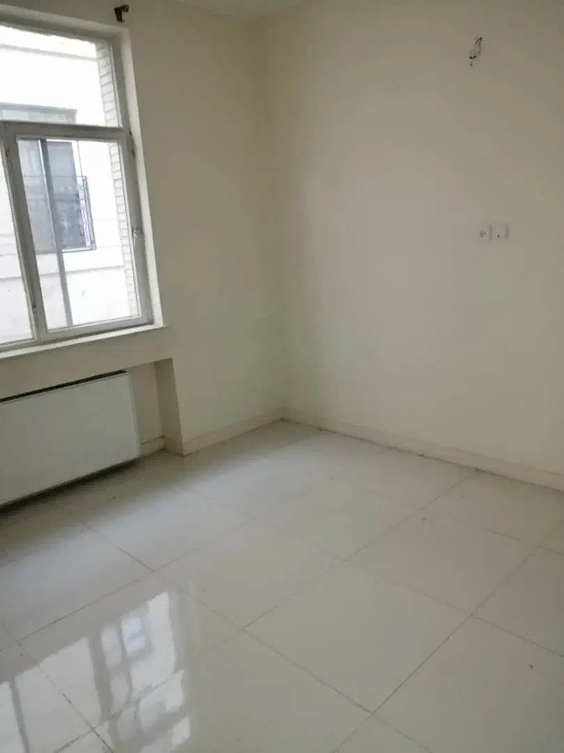 دروس ۱۳۲متر۳خواب تک واحدی بالکنی قابل چیدمان