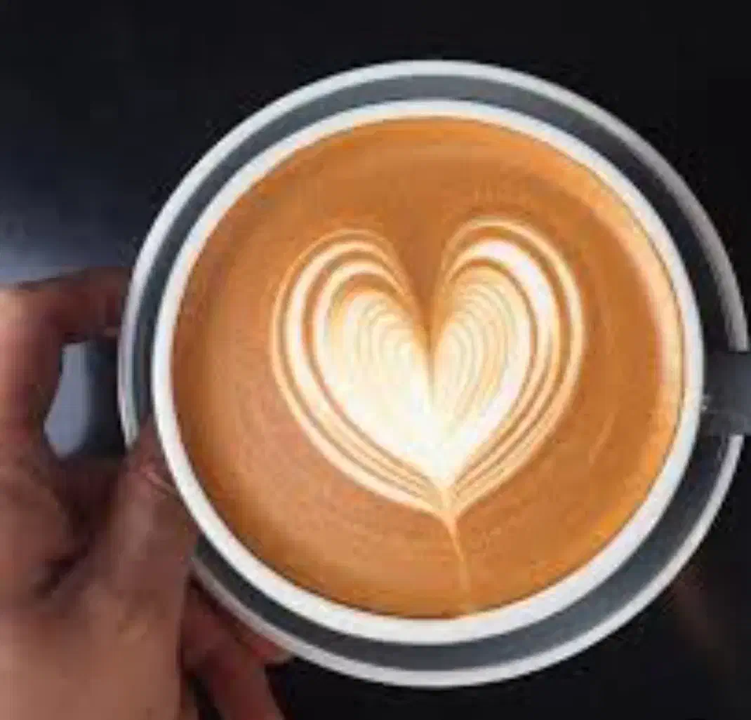 استخدام باریستا وکمک باریستا خانم یا اقا|استخدام خدمات فروشگاه و رستوران|کرمان, |دیوار