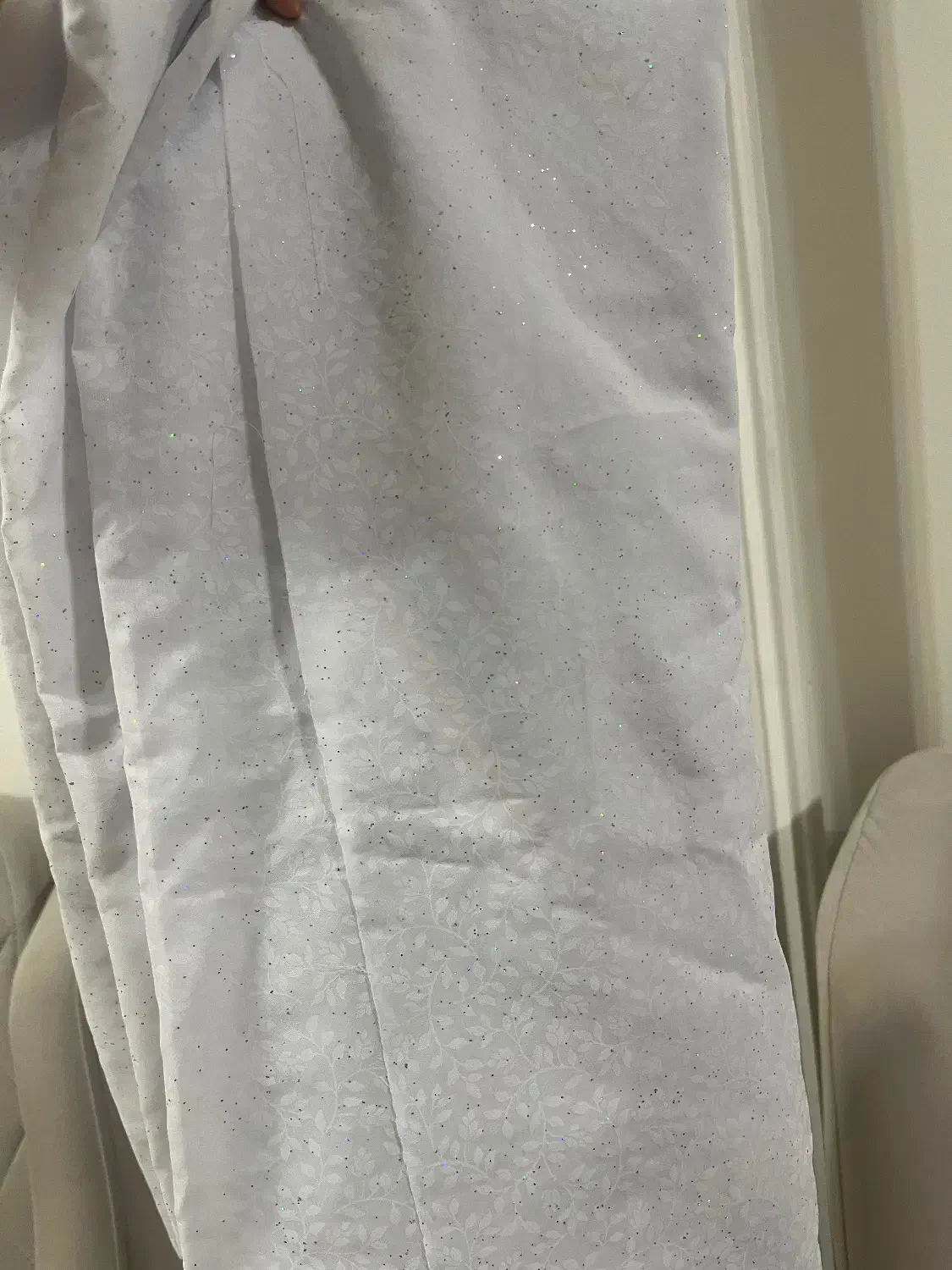 چادر عقد|لباس|رشت, آزادگان|دیوار