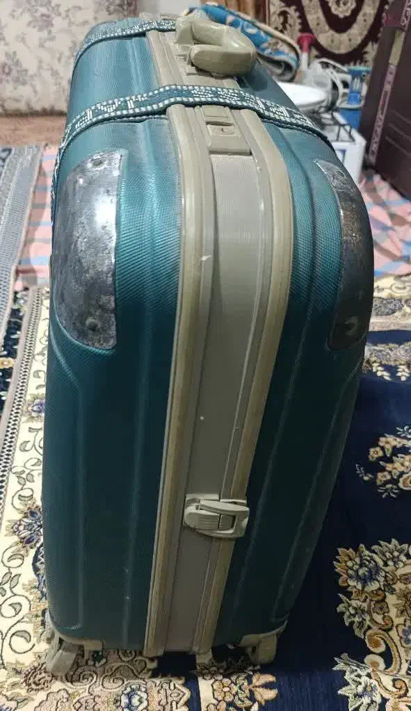 چمدان ژاپنی|کیف، کفش، کمربند|قم, مجیدیه|دیوار