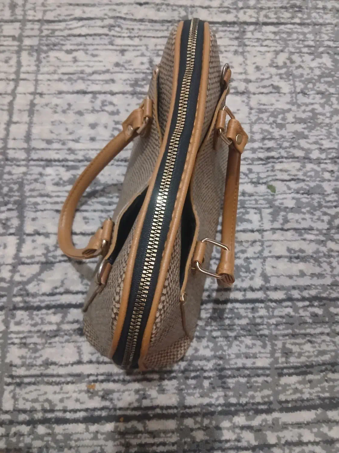 دوعدد کیف نو نو بدون استفاده|کیف، کفش، کمربند|نجفآباد, شهدای غربی|دیوار