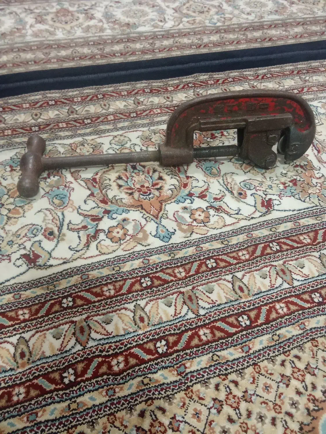 لوله بر|ابزارآلات|مرودشت, فرهنگ|دیوار