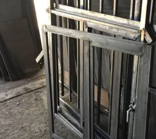 جوشکار در پنجره|استخدام معماری، عمران و ساختمانی|سبزوار, ایزی شهر|دیوار