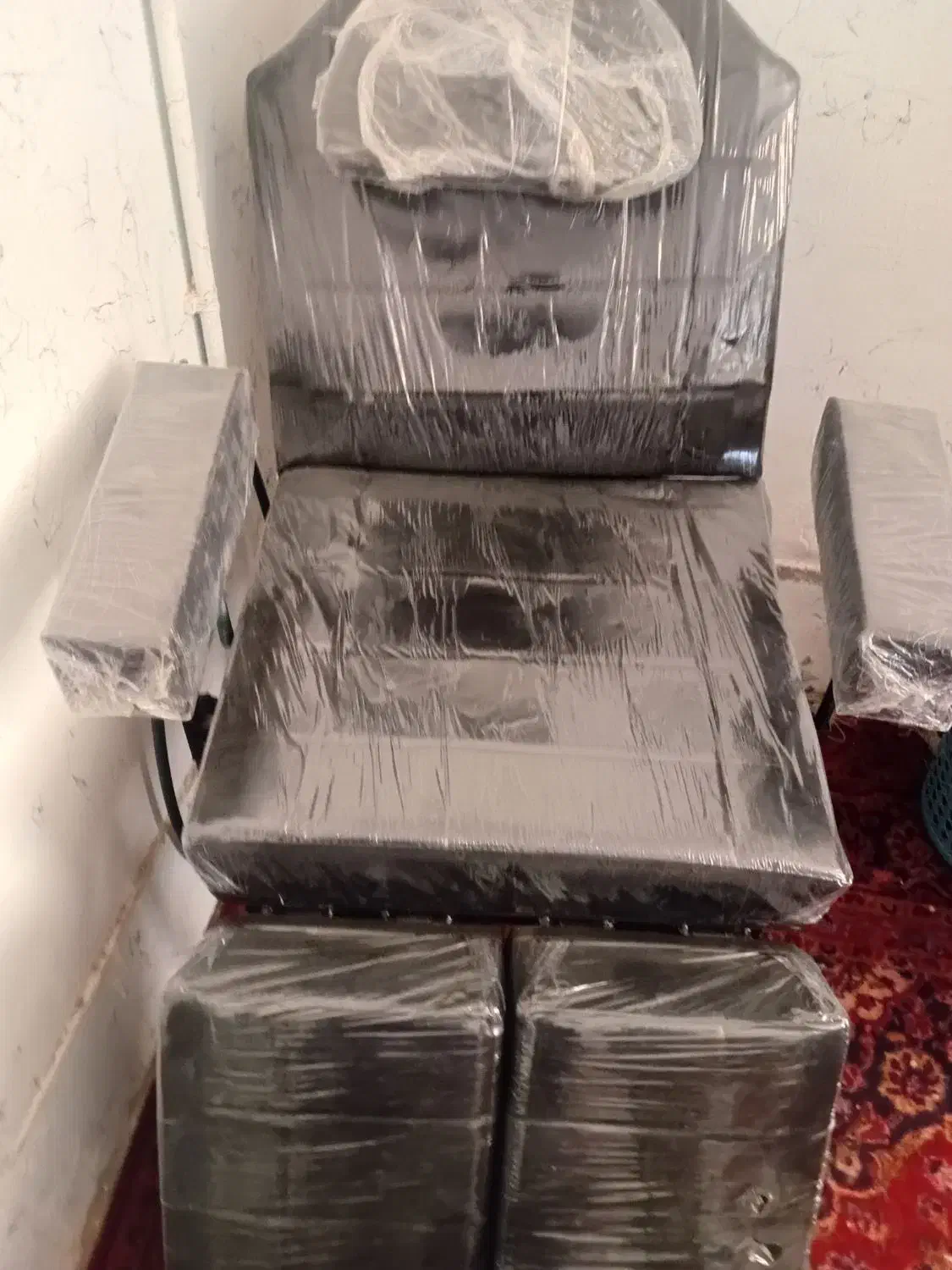 صندلی ارایشی ۴ تکه|آرایشگاه و سالنهای زیبایی|شیبکوه (فارس), |دیوار