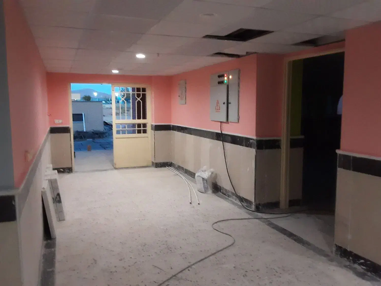 نقاشی ساختمان درب و پنجره|خدمات پیشه و مهارت|شیروان (خراسان), |دیوار