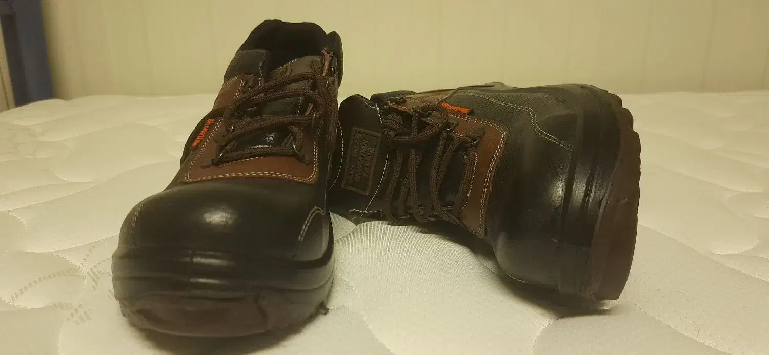 فروش ۳ جفت کفش ایمنی سایز ۴۳|کیف، کفش، کمربند|عسلویه, |دیوار