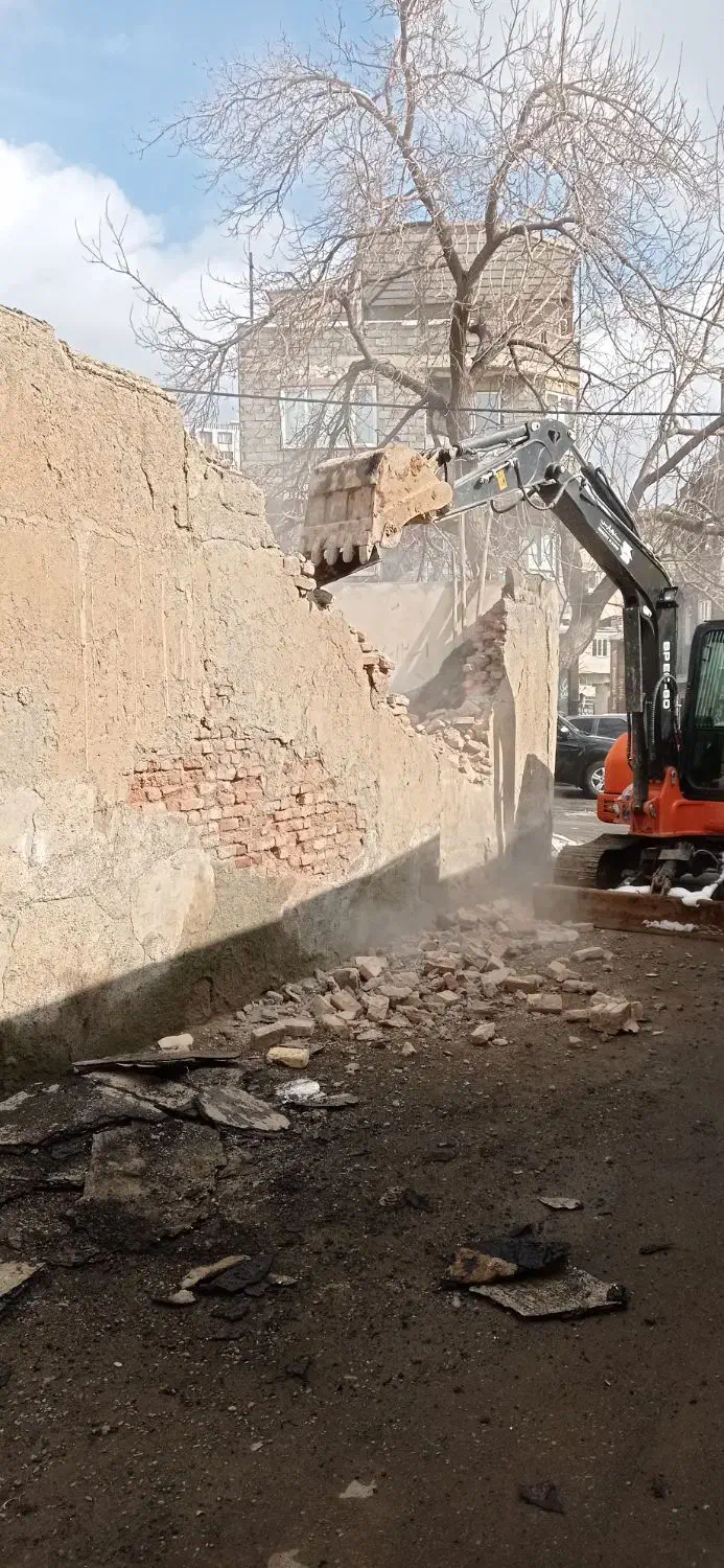 مینی بیل با خاکبرداری|خدمات حمل و نقل|سنندج, |دیوار