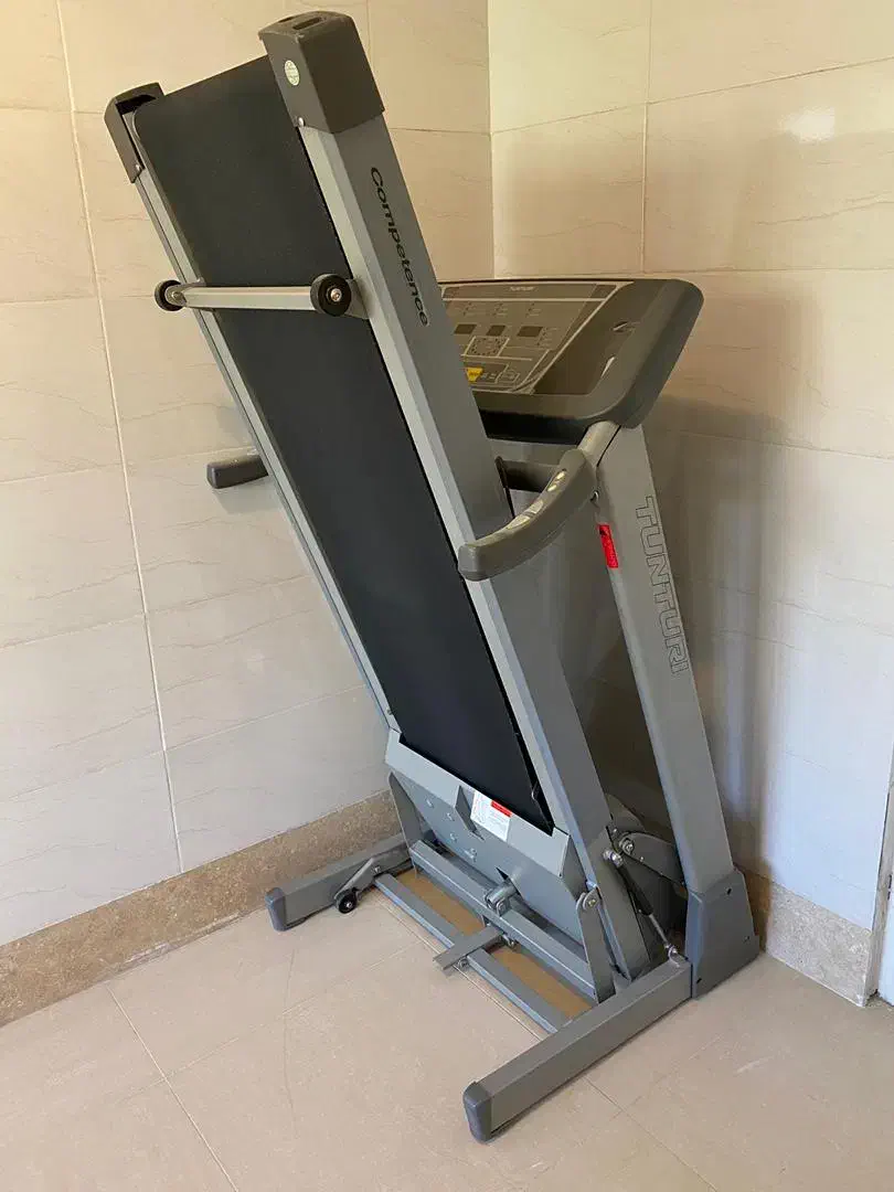 تردمیل تنتوری بسیار کم کارکرد|تجهیزات ورزشی|تهران, قیطریه|دیوار