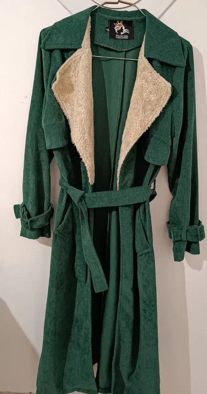 پالتوی کبریتی پاییزه|لباس|مهاباد (آذربایجان غربی), |دیوار