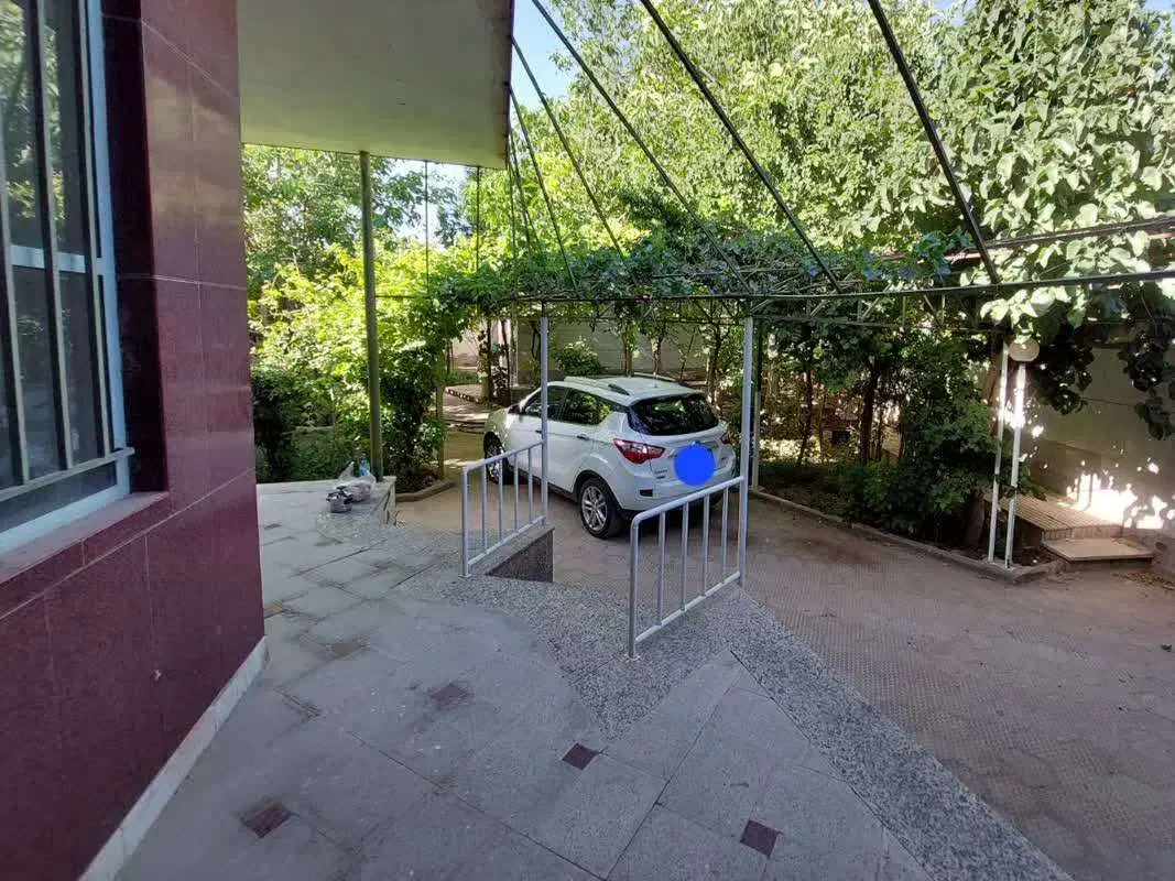 باغ ویلا در منطقه کوهستانی با آب و هوایی پاک|فروش خانه و ویلا|اردستان, |دیوار