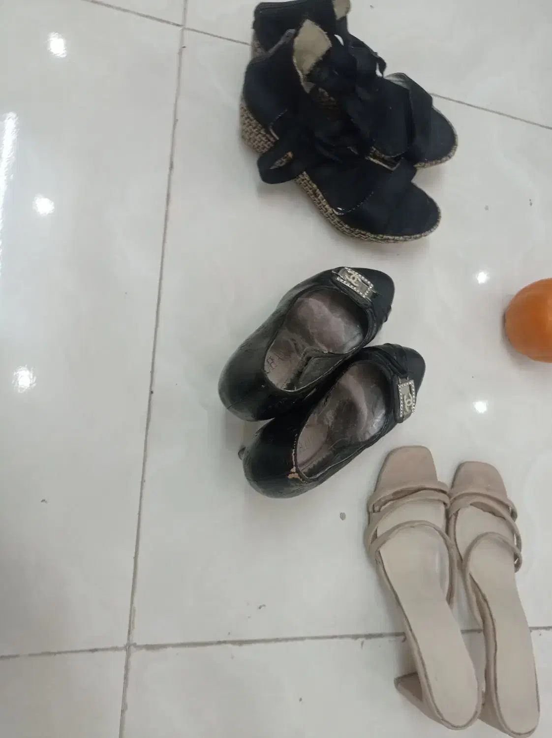 کفش کرمی صندل و کفش پاشنه میشگی وصندل نشگی|کیف، کفش، کمربند|قم, آزادگان|دیوار