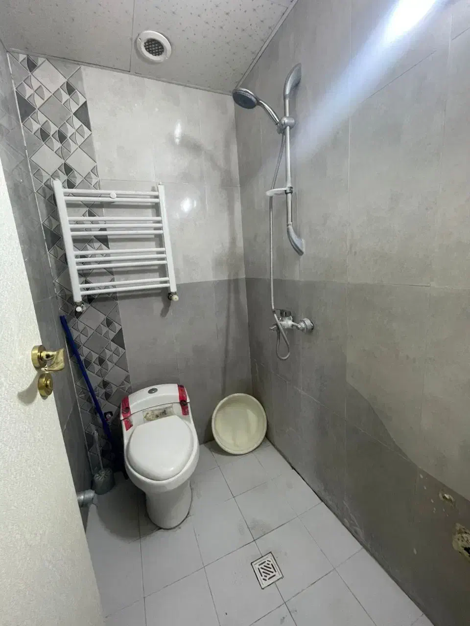 ۹۰متر ۲خواب طبقه دوم فول امکانات