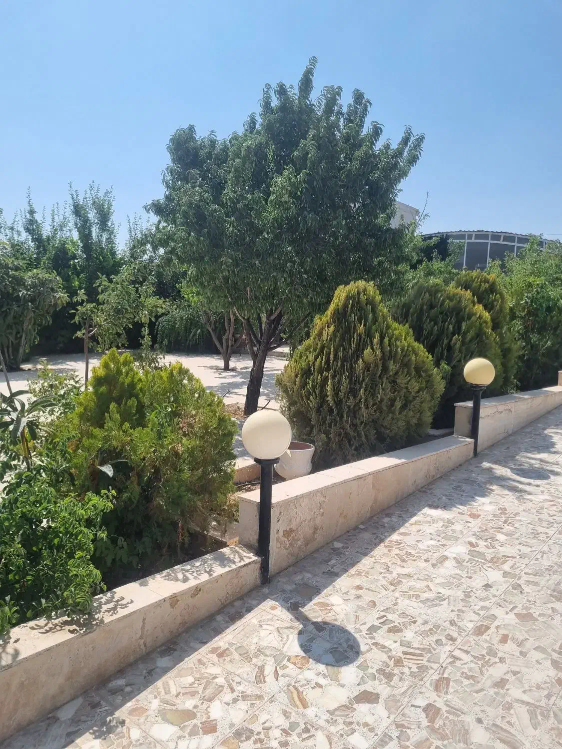 اجاره باغ ویلا روزانه در صدرا|اجارهٔ کوتاه‌مدت ویلا و باغ|شیراز, شهرک ویلایی بهاران|دیوار