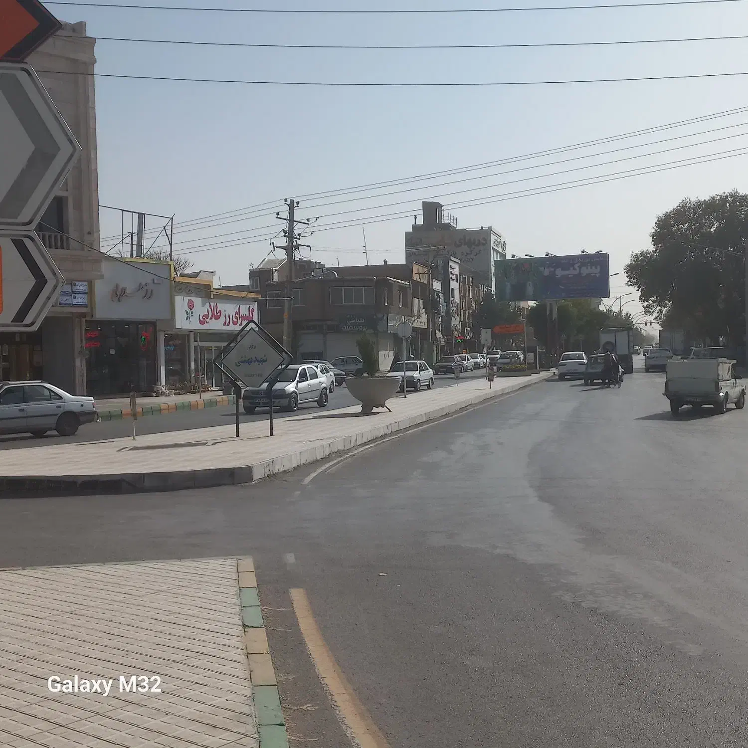 رهن و اجاره چناران سرنبش بهشتی۱ املاک پارک|اجارهٔ آپارتمان|چناران, |دیوار