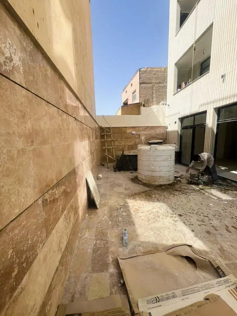 آپارتمان2 خواب حیاط اختصاصی تمام سنگ top location|پیش‌فروش املاک|اصفهان, رزمندگان|دیوار